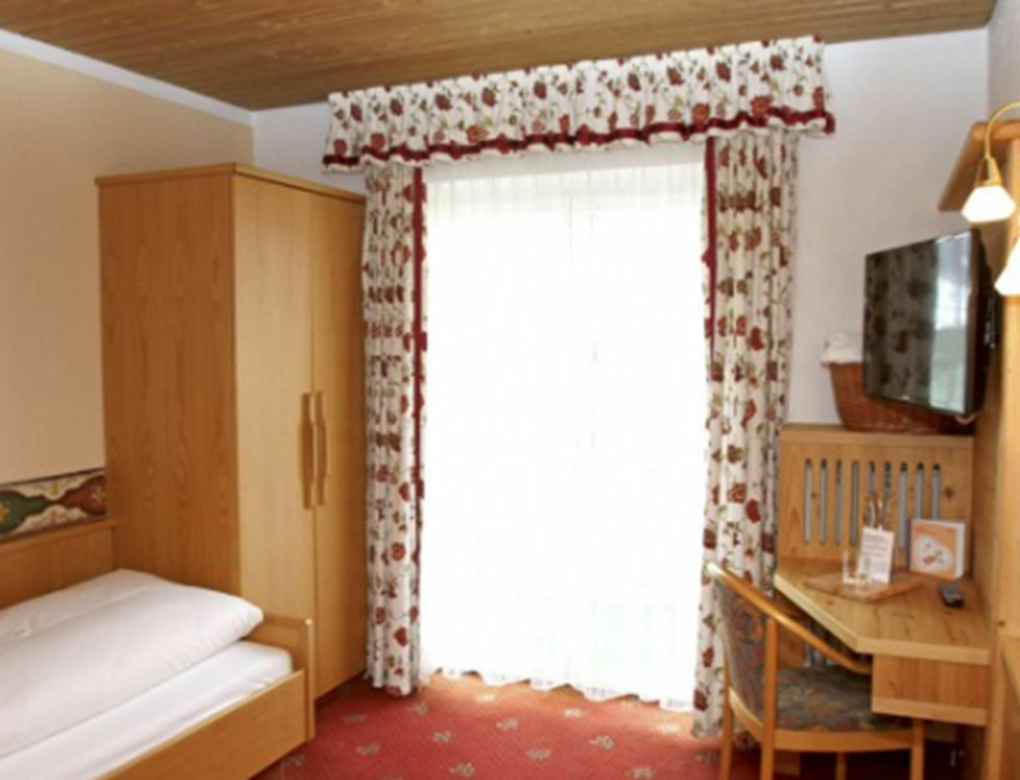 Hotel Voelserhof - Bergbahn Im Sommer 2025 Inklusive 배드호프가스타인 외부 사진
